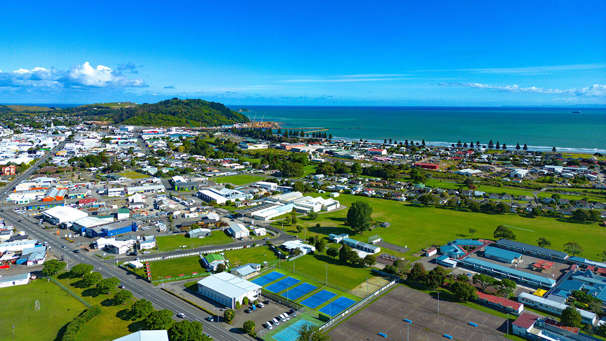 Overhead photograph of the town of Gisborne in New Zealand